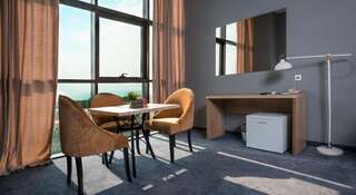 Гостиница Beton Brut Resort All Inclusive Анапа Люкс с 1 спальней и видом на море-3
